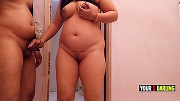 Punjabi Jatti Caught Bihari Masturbate In Her Bathroom And Punish Him - Mature.nl video