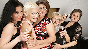 Five Horny Old And Young Lesbians Make It Special For Christmas - Mature.nl - Mature.nl video