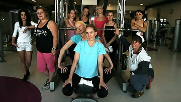 Mature Ladies Sweating Naked At The Gym - Mature.nl - Mature.nl video