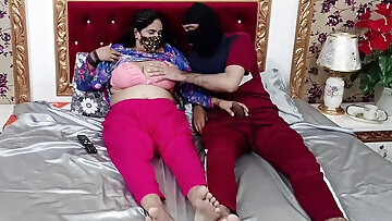 Hot Milf - Hot Sexy Desi Bhabhi Had Sex With Her Devar - Mature.nl video