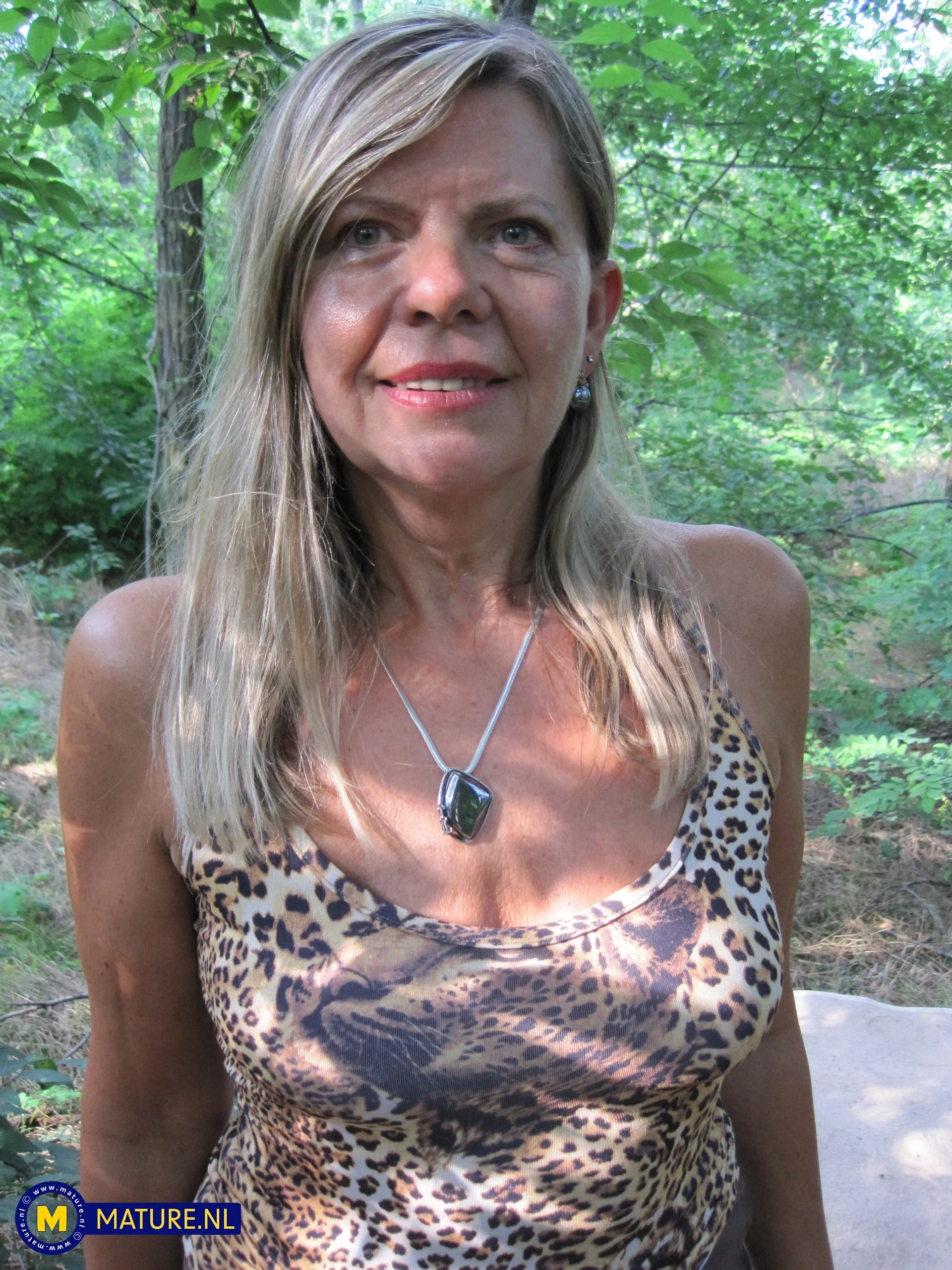 Mature picture gallery